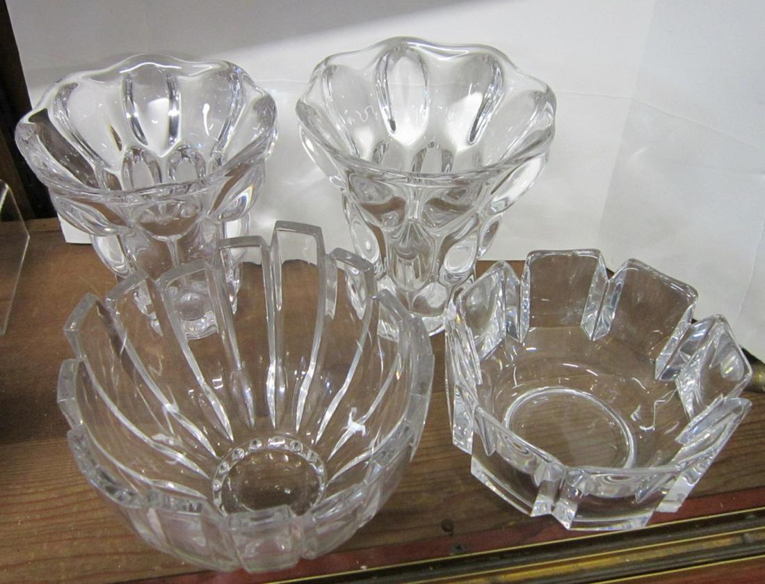 4 Orrefors Crystal Bowls & Vase: Four Orrefors Crystal Bowls and Vase, including: a pair of matching vases, 8"h x 7"d, each and two bowls, 4" x 7 1/2"d and 7" x 8"d. CONDITION: Very good, no chips or cracks.