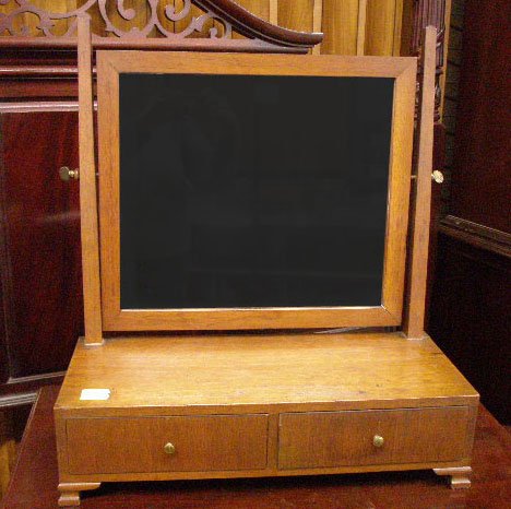 Federal English Shaving Mirror, Mahogany: Federal English Shaving Mirror, Mahogany, ogee bracket feet, two drawers, early 19th c., 20" x 8 1/2" x 22 3/4"