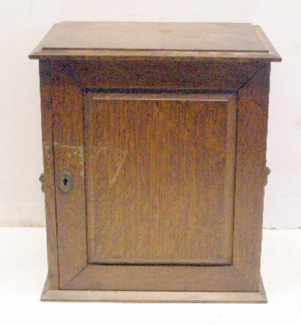 Oak Cigar Humidor Cabinet: Late 19h/early 20th c. 13 1/2" x 12" x 9" oak 3 drawer cigar humidor cabinet w/brass handles.