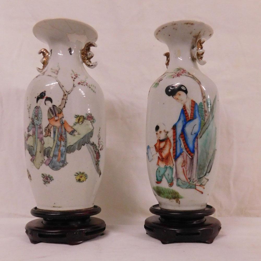2 Chinese Export Porcelain Vases (1 of 10)