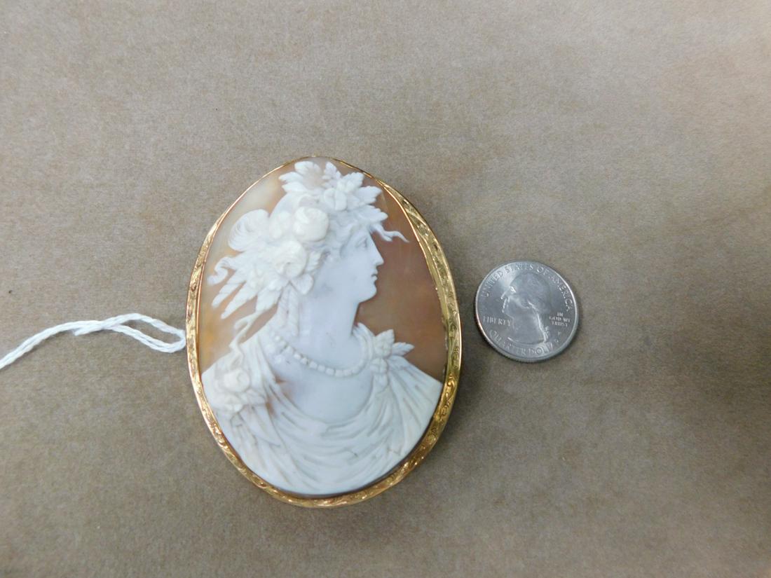 Very Large Gold Cameo Pin (1 of 5)
