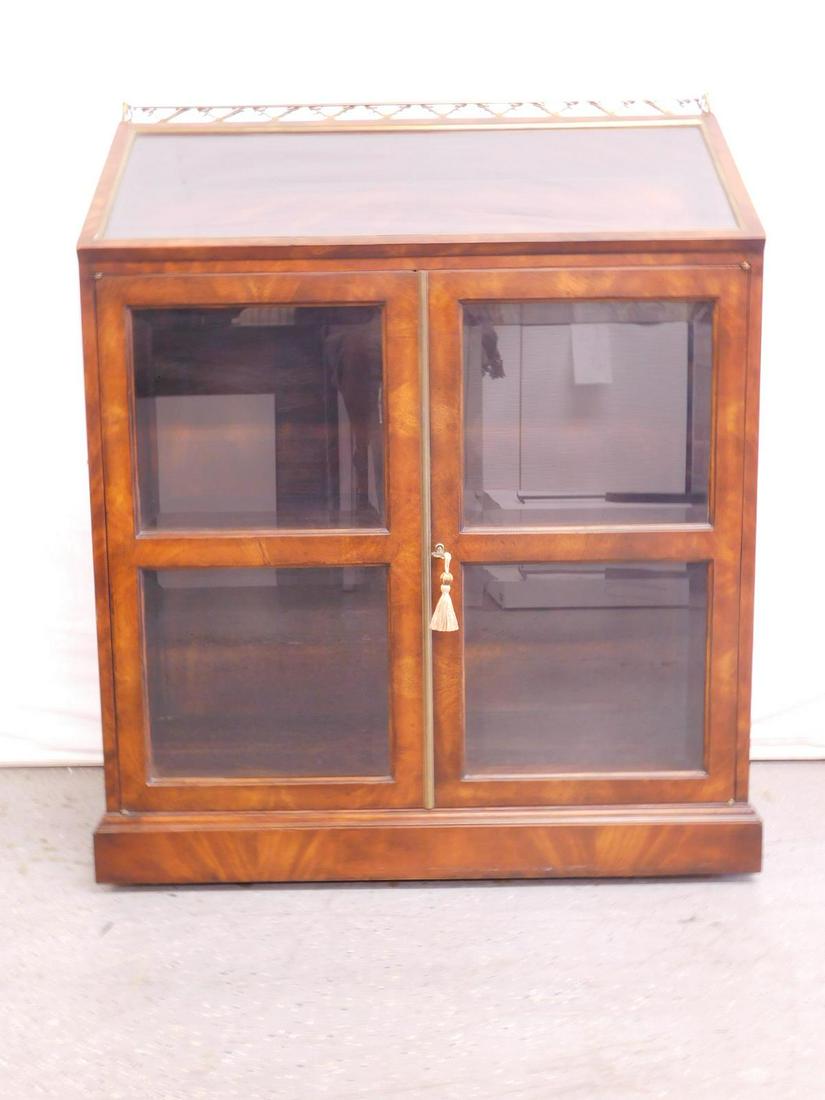 English Slant Top Display Case (1 of 8)