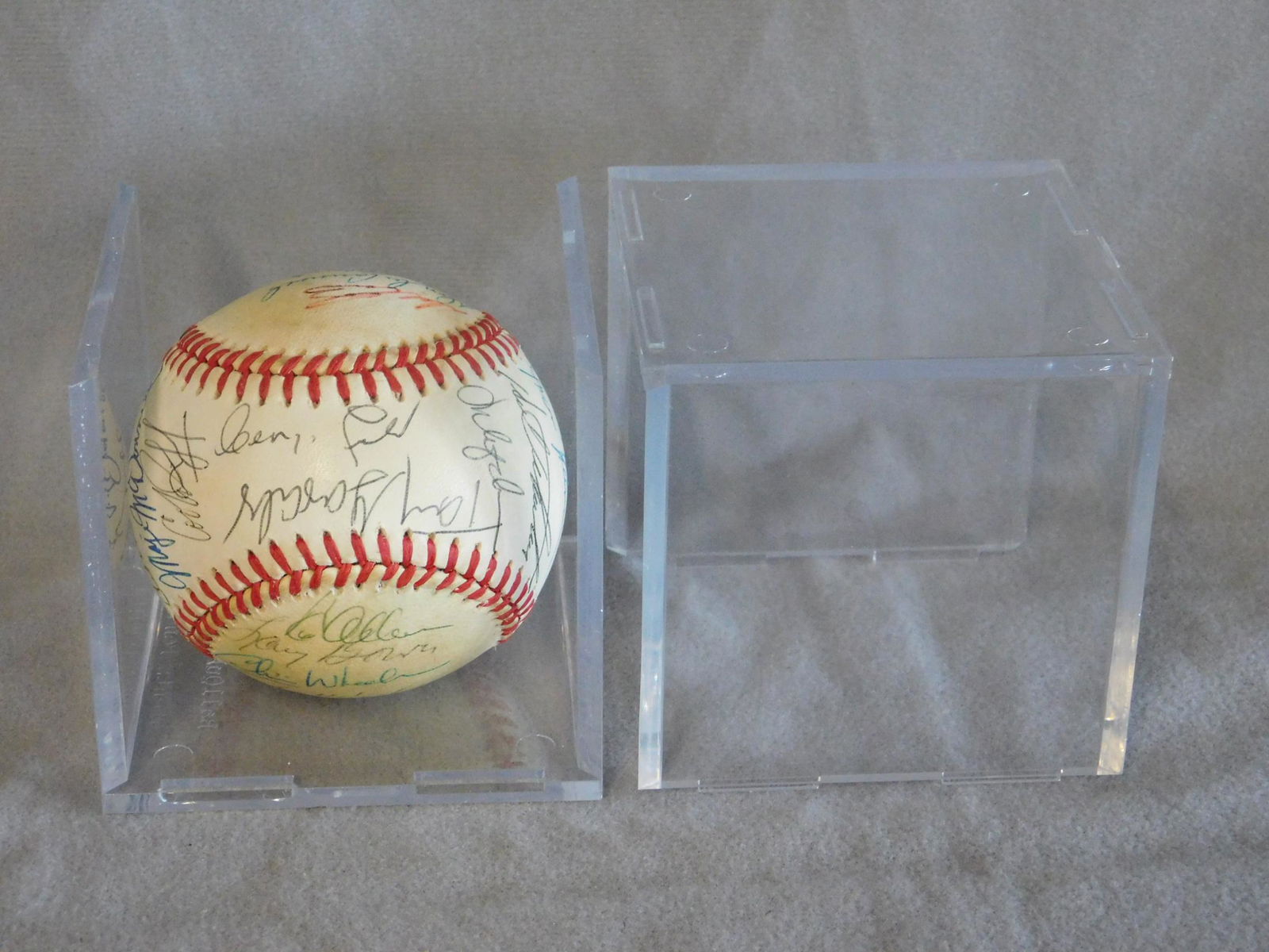 Phillies Ball Players Signed Ball (1 of 13)