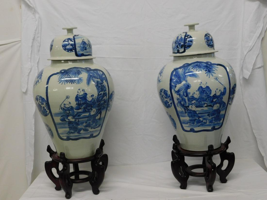 Pr Chinese Covered Palace Jar (1 of 12)
