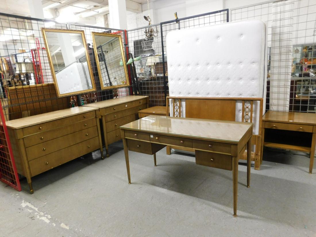 MCM Henredon Bedroom Set (1 of 6)