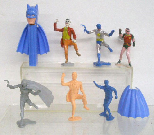 1960's Batman Figures & Pez Dispenser: Six 1960's Batman, Robin & Joker miniature plastic figures & Batman Pez dispenser w/extra cape.