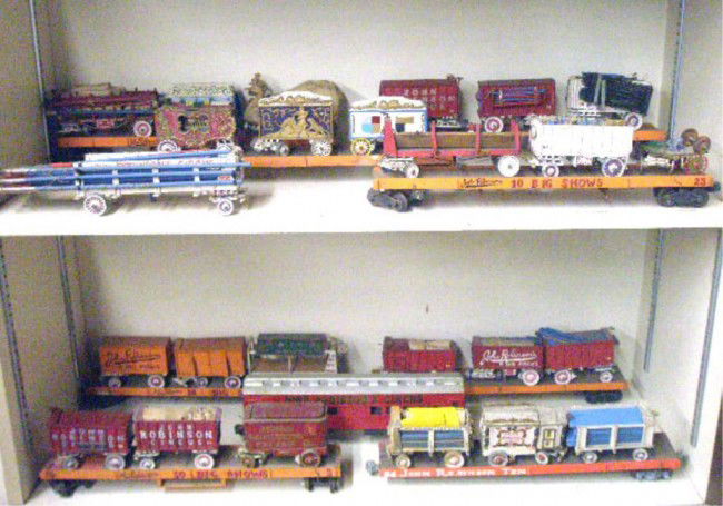 Vintage John Robinson Circus Train Set: Vintage hand painted wood John Robinson Circus O gauge train set.