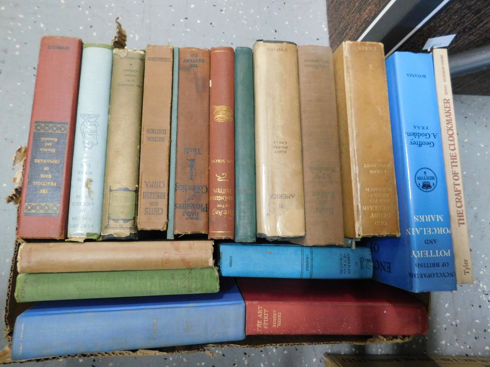 18 Vintage Books on Antiques (1 of 5)