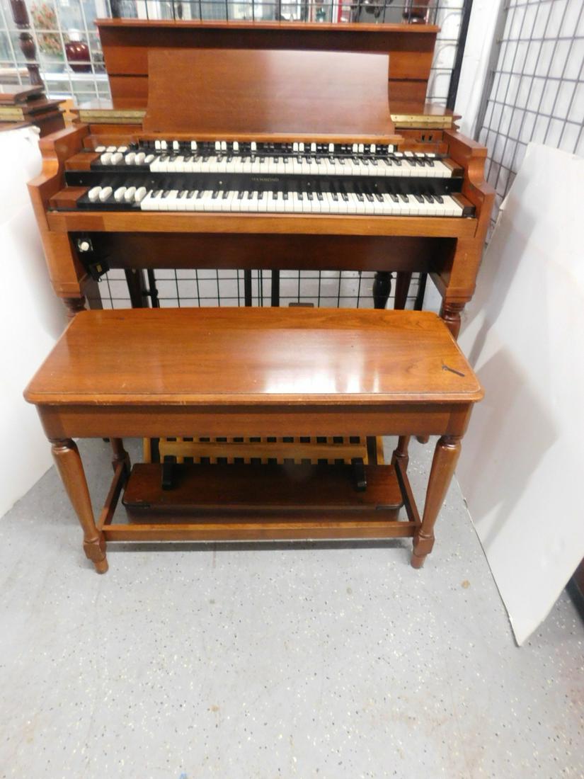Hammond B-3 Organ, Speaker & Bench (1 of 5)