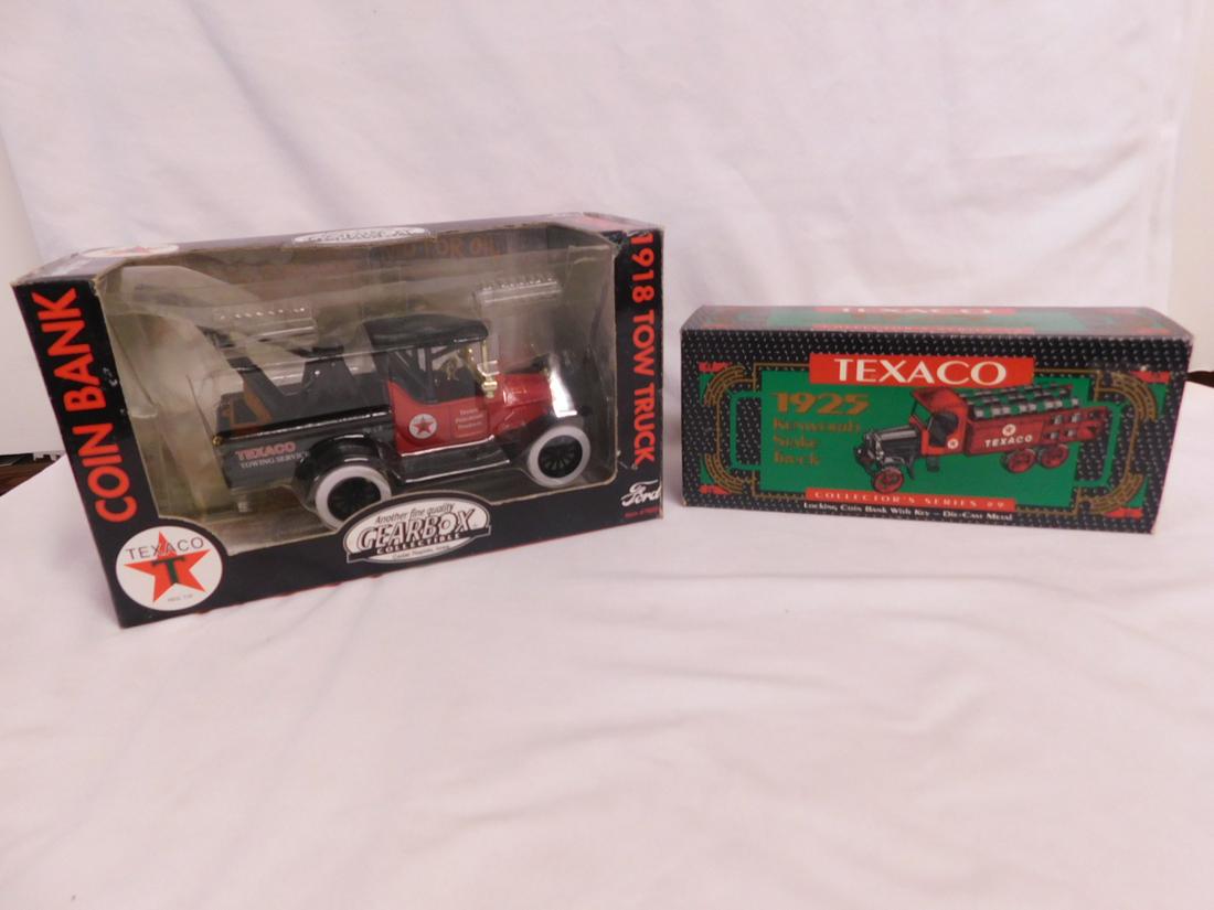 2 Texaco Tow Trucks (1 of 4)
