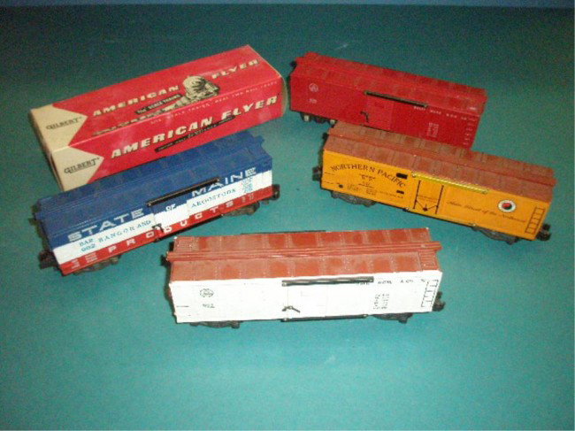 1950's American Flyer Boxcars: 1950's American Flyer "S" gauge Boxcars, #633 type 1 Baltimore & Ohio Refrigerator w/original box, #933 Baltimore Ohio, #947 type 2I Northern Pacific & #982 Bangor and Aroostook. Condition: All have s