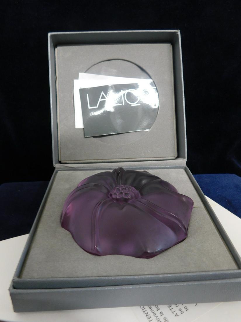 Lalique "Jimson" Flower (1 of 4)