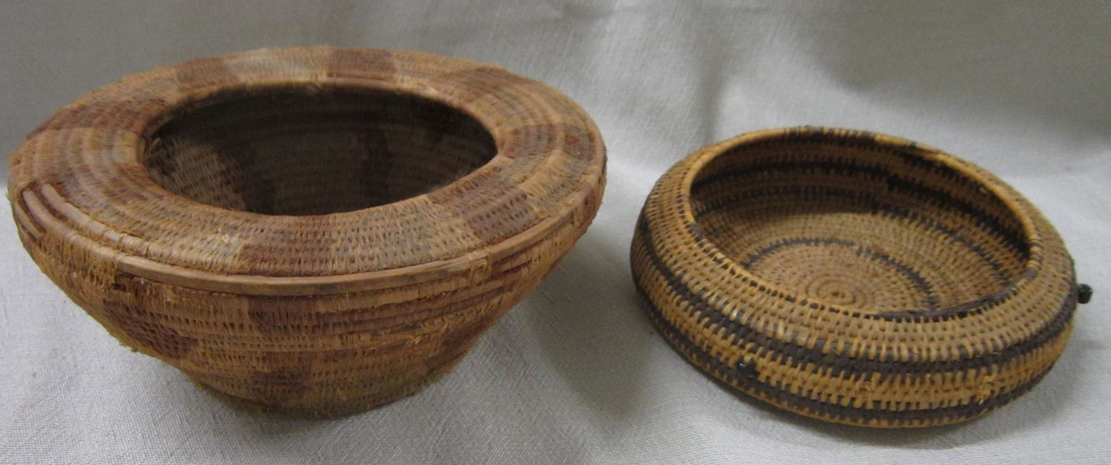 2 Native American Baskets (1 of 7)