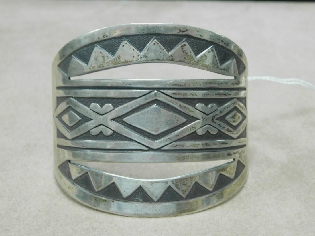 Native Amer. Sterling Cuff Bracelet (1 of 5)