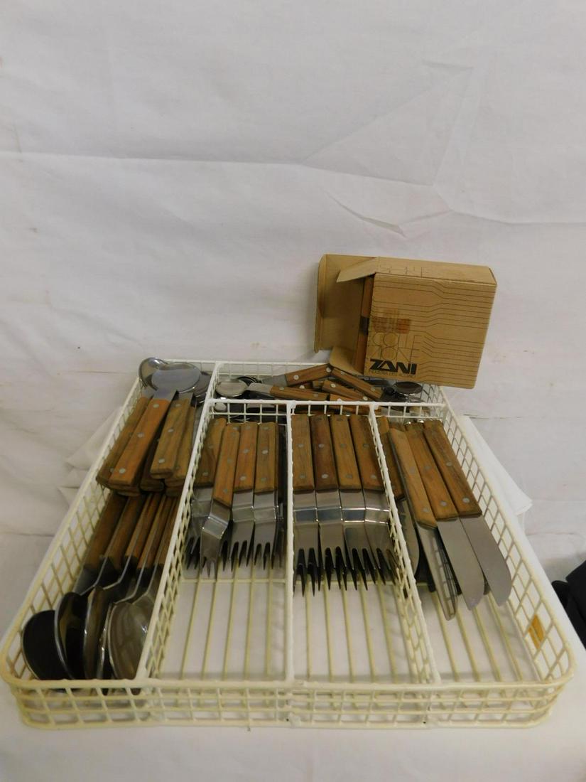 Coliezione Zani Flatware Set,etc (1 of 5)