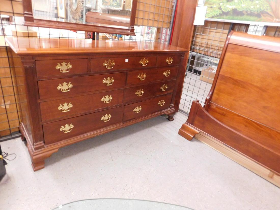 Stickley 3PC Bedroom Set (1 of 7)