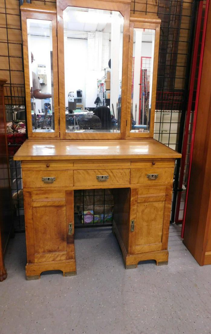 Eastlake Victorian Vanity (1 of 13)