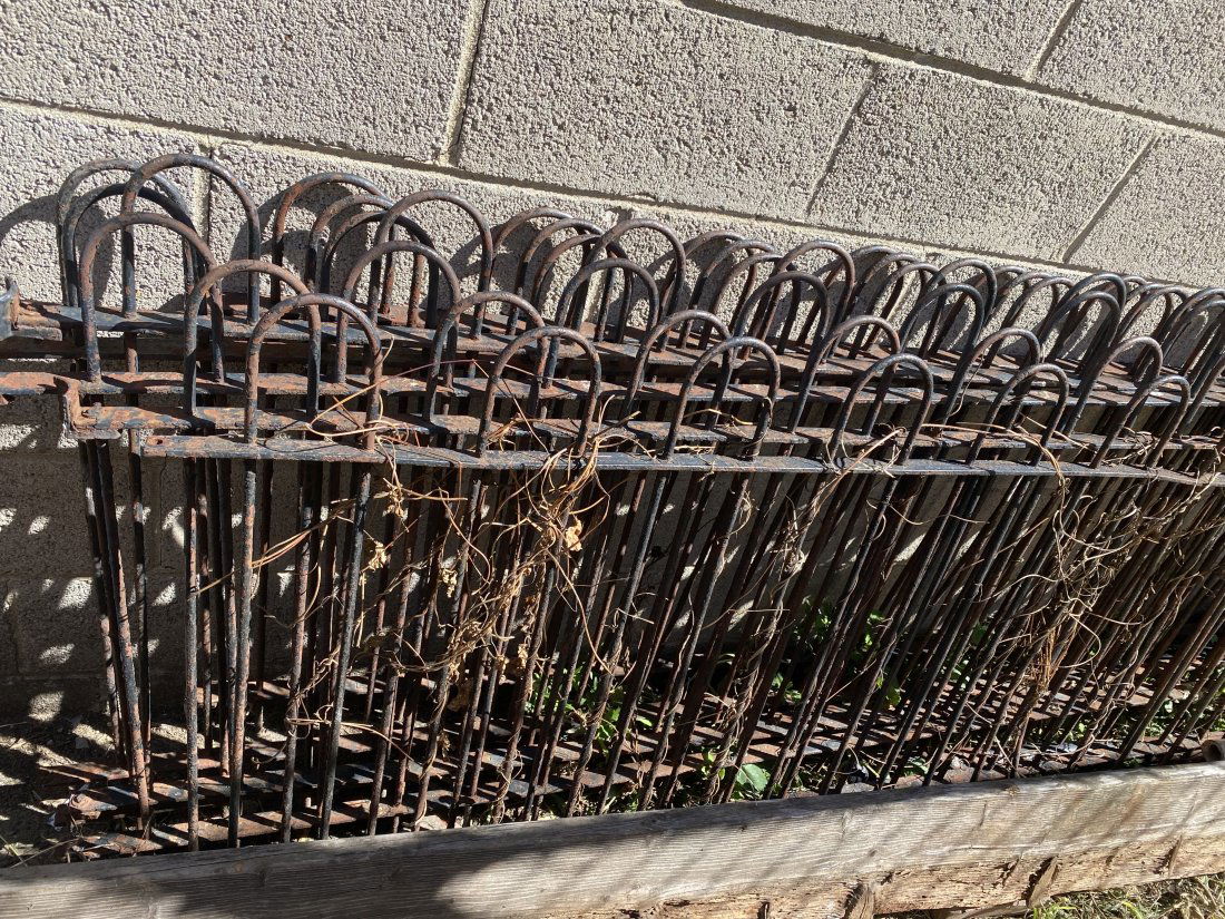 21 Sections  Antique Wrought Iron Hair Pin Fencing (1 of 9)