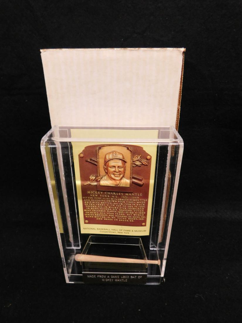 Mantle Hall of Fame Card & Mini Bat (1 of 5)