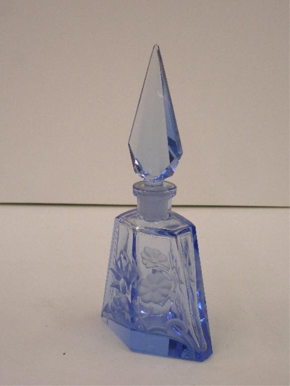1930's Czechoslovakian Glass Perfume Bottle - 2