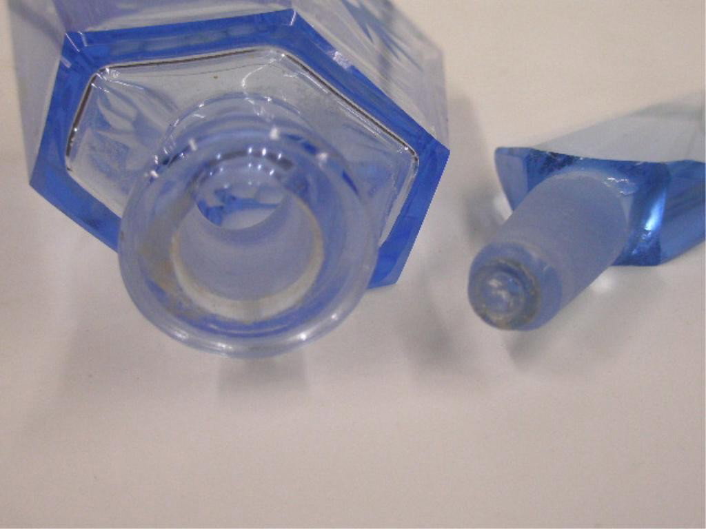 1930's Czechoslovakian Glass Perfume Bottle - 3