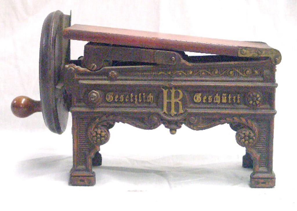 2125 Antique German Cast Iron Pasta/Noodle Maker Lot 2125