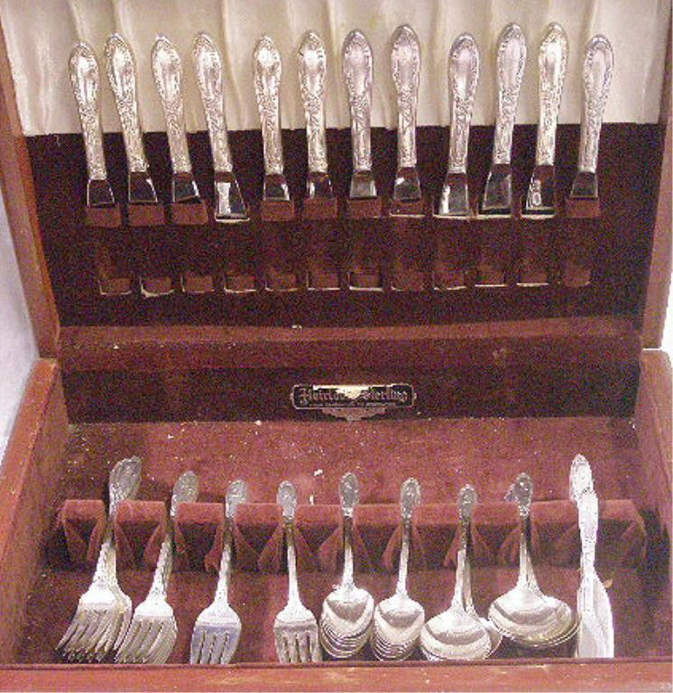 2317 Heirloom Sterling Silver Virginian Flatware Set