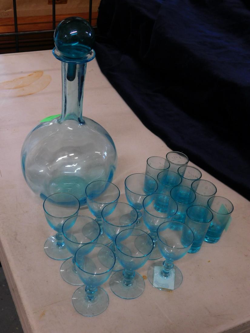 Decanter & Goblets (1 of 4)