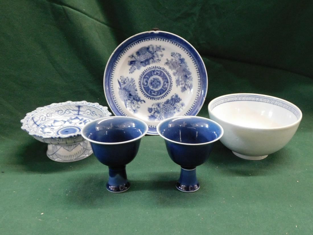 5 Chinese Porcelain Pieces (1 of 2)