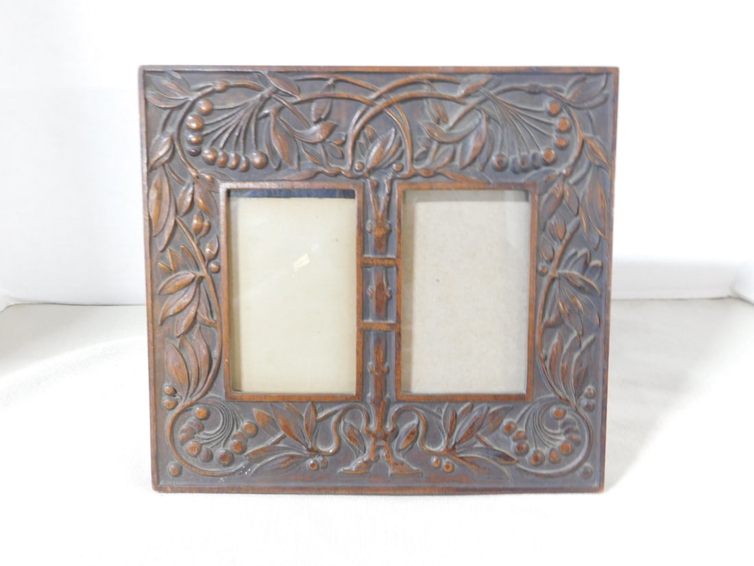 Antique Carved Picture Frame (1 of 6)