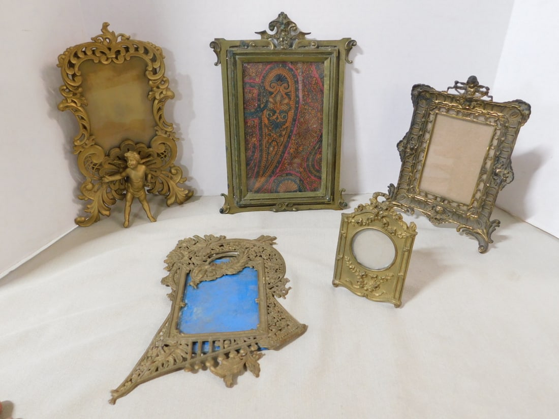 5 Elaborate Picture Frames (1 of 6)