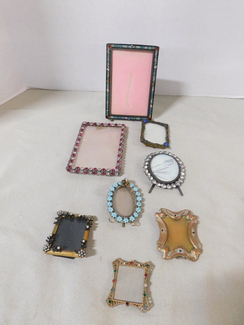 Vintage Jeweled Picture Frames (1 of 4)