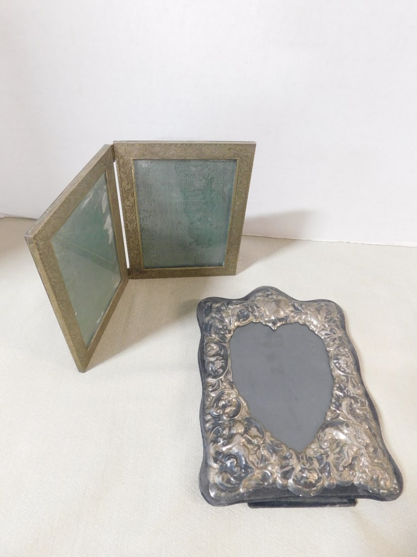 2 Vintage Silver Picture Frames (1 of 3)