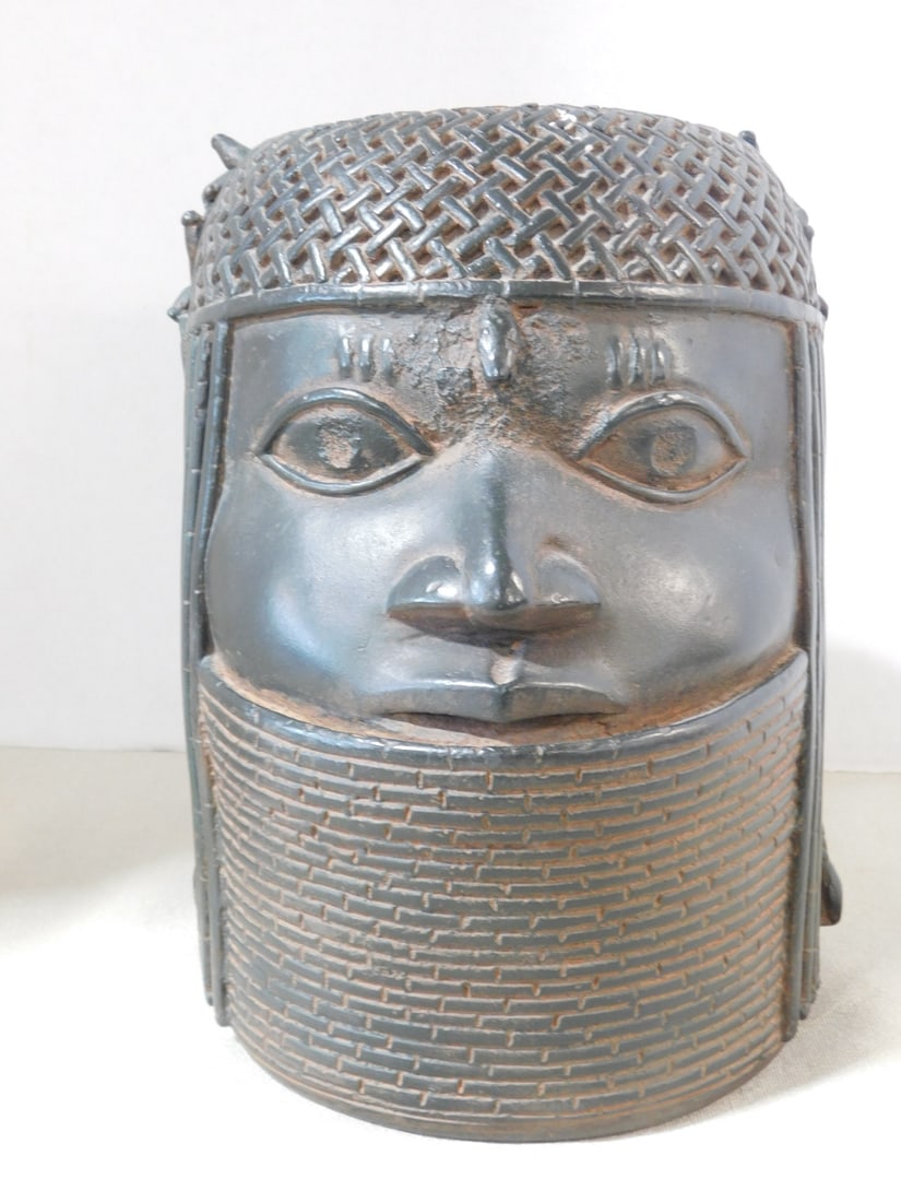 Benin - King's Head Sculpture (1 of 4)