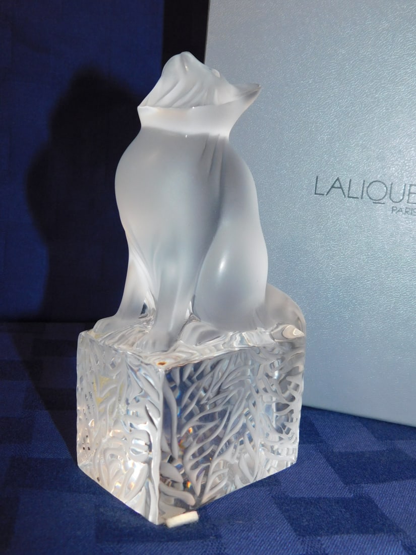 Lalique Chat Dendour Motif (1 of 3)