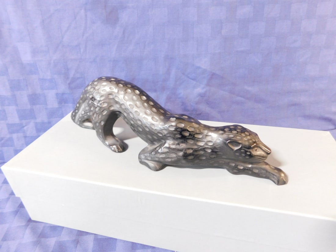 Lalique Zeila Panther - Large (1 of 1)