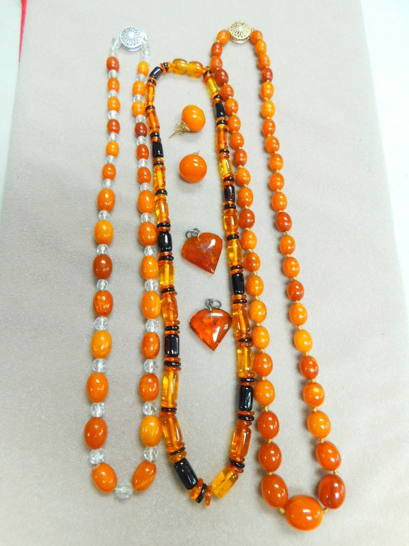 Amber Necklaces, Earrings & Drops (1 of 3)