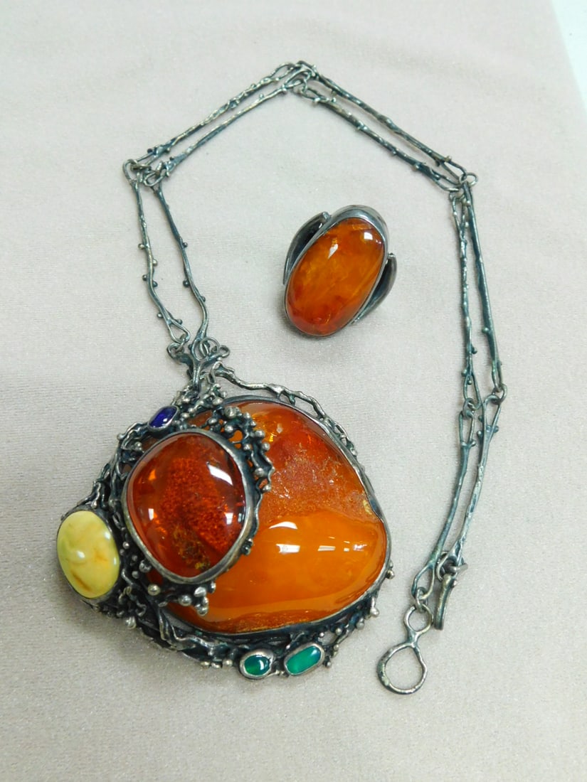 Amber Necklace & Ring (1 of 5)