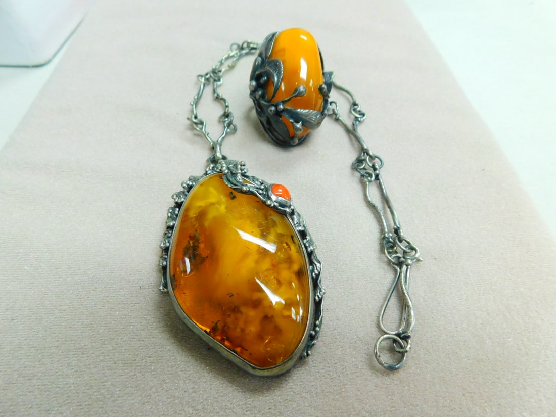 Amber Necklace & Ring (1 of 7)