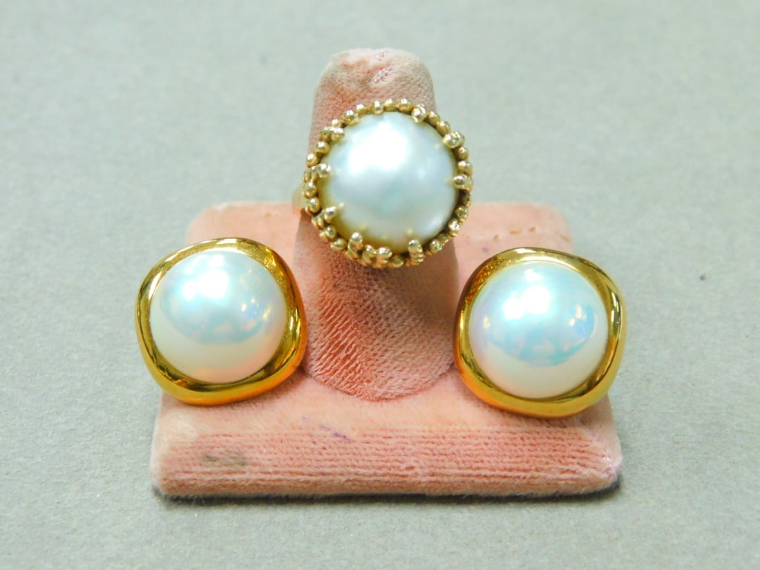 Gold & Mobe Pearl Ring & Earrings (1 of 5)