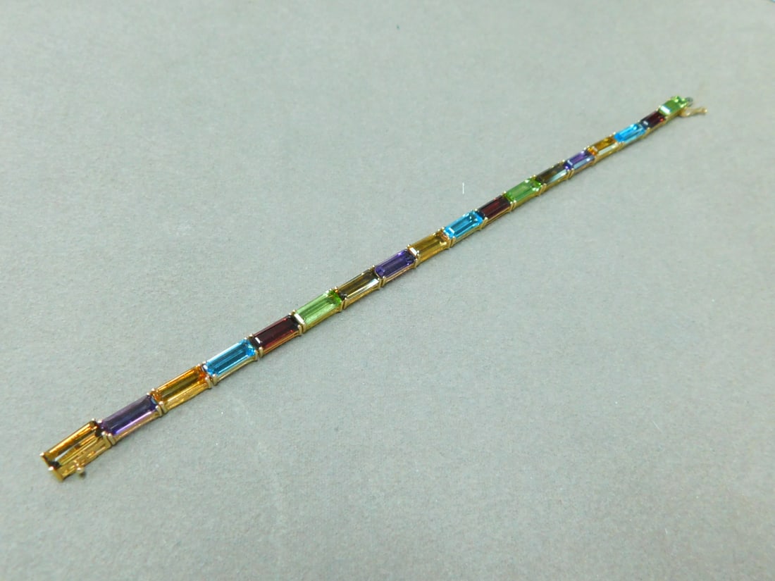 Gold Birthstone Bracelet (1 of 6)