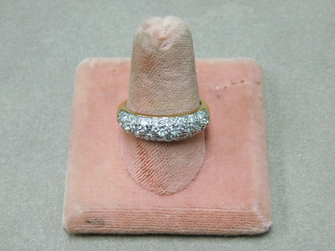 14k YG Band w/Pave Set Diamonds (1 of 4)