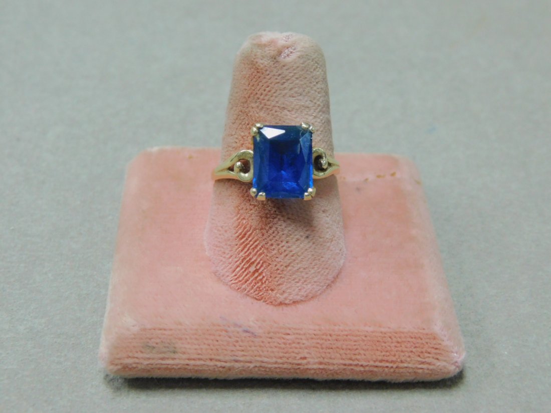 10k YG Ring w/ Blue Stone (1 of 5)