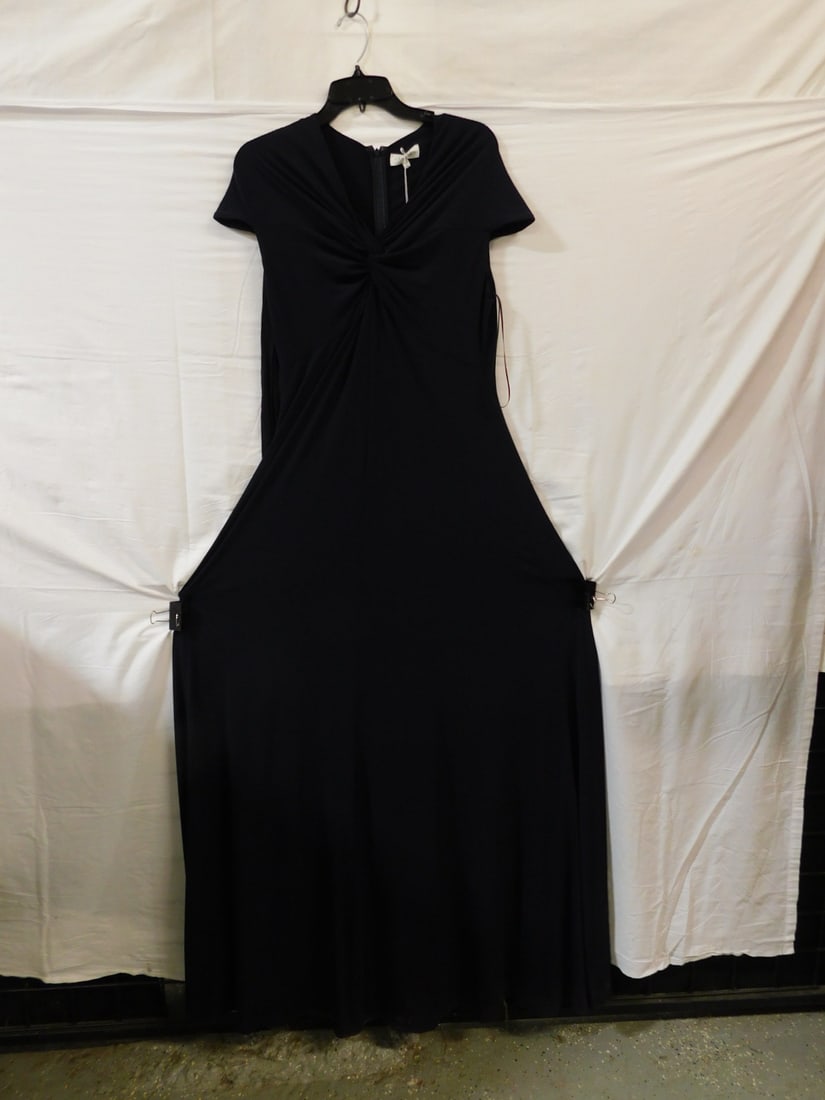 Halston Scarlet Twist Gown Sz 12: Halston Scarlet Twist Gown Sz 12. Halston navy blue, scarlet twist, cap sleeve, v-neck, twist front, floor length gown, NWT. In excellent condition with no issues noted.