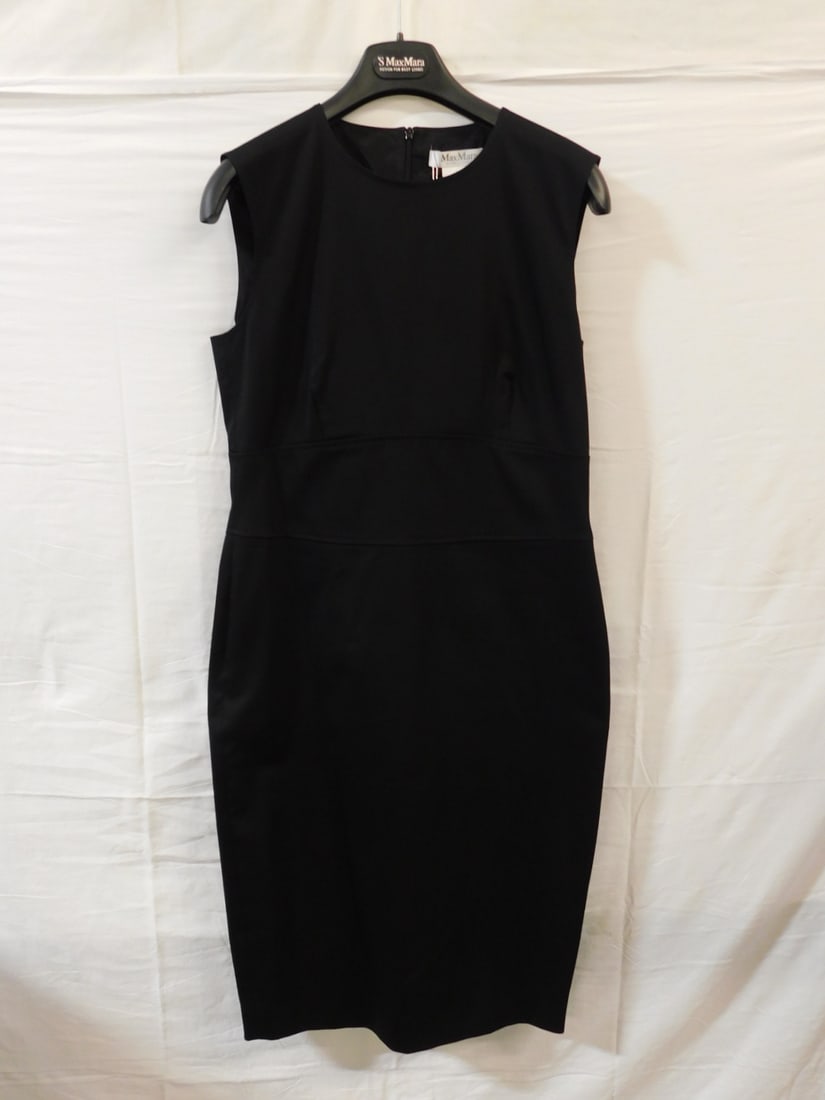 Max Mara Black Sleeveless Cotton Dress Sz 12 NWT: Max Mara Black Sleeveless Cotton Dress Sz 12 NWT. Sleeveless, mid-length dress, lined, back zipper, size 12, new with tags. In excellent condition, no issues noted.