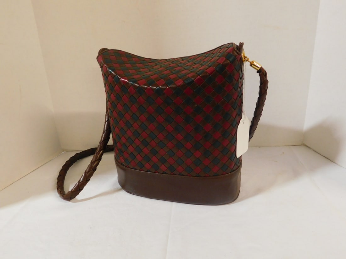 Bottega Veneta Basket Weave Brown Leather Purse (1 of 4)