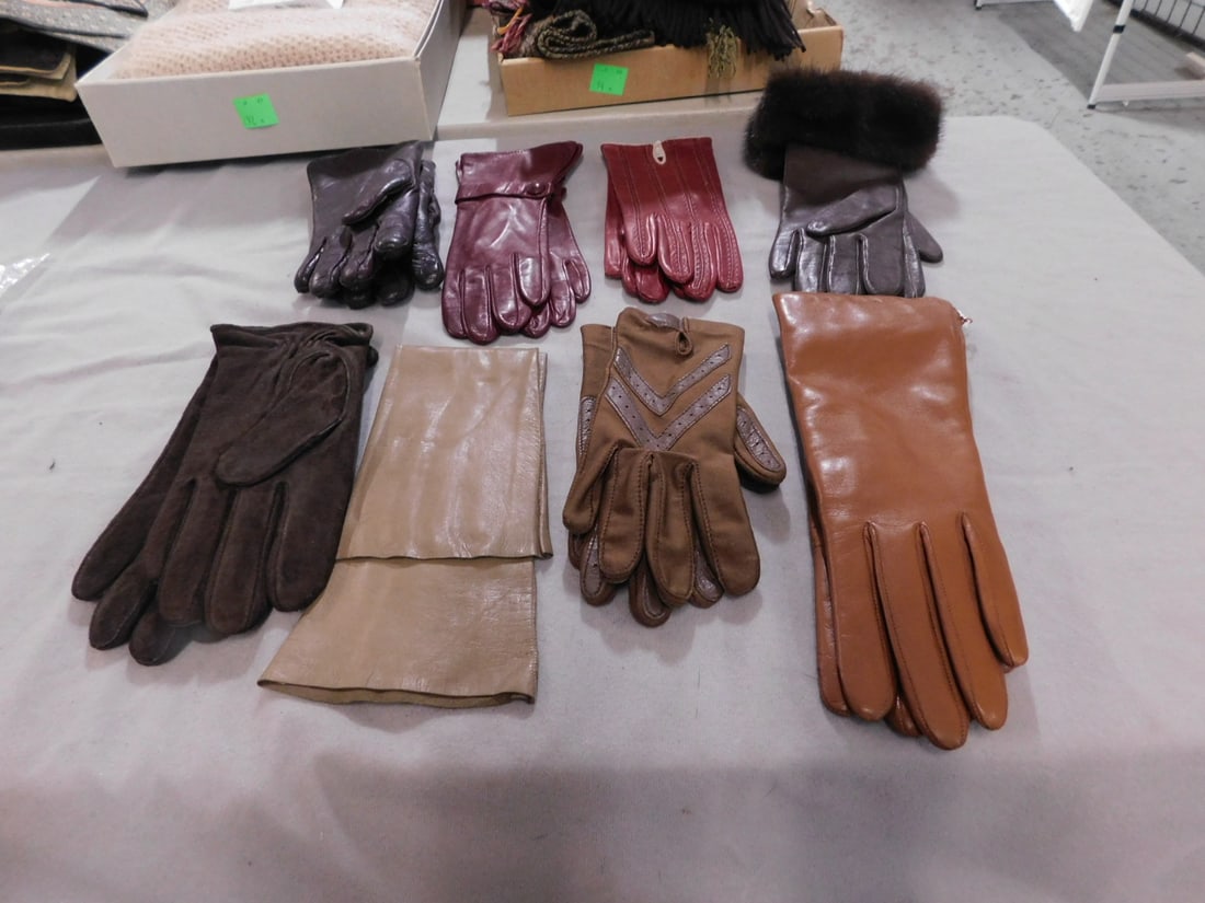 8 Pairs of Ladies Brown Leather Gloves (1 of 1)