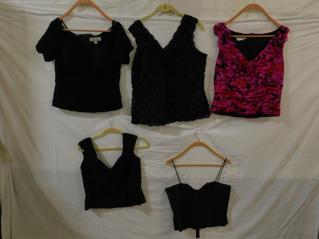 5 Lady's Sleeveless Tops (1 of 3)