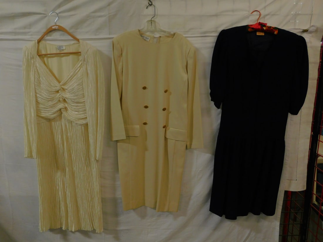 3 Dresses by Krizia, Nipon & Mary McFadden (1 of 5)