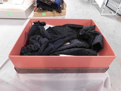 Etro Ladies Sweater & Parts NWT sz 48: Etro Ladies Sweater and Parts NWT sz 48, includes: cotton-blend, black brocade pants, front pockets, belt loops, new with tags,also includes: a black, long sleeve,wool-silk blend sweater with metallic